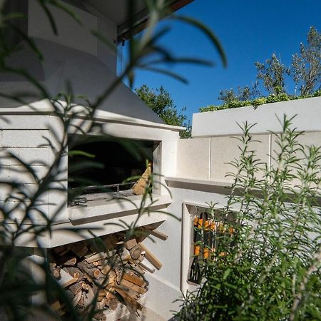 Apartman Dupin Dugi Rat Exteriér fotografie