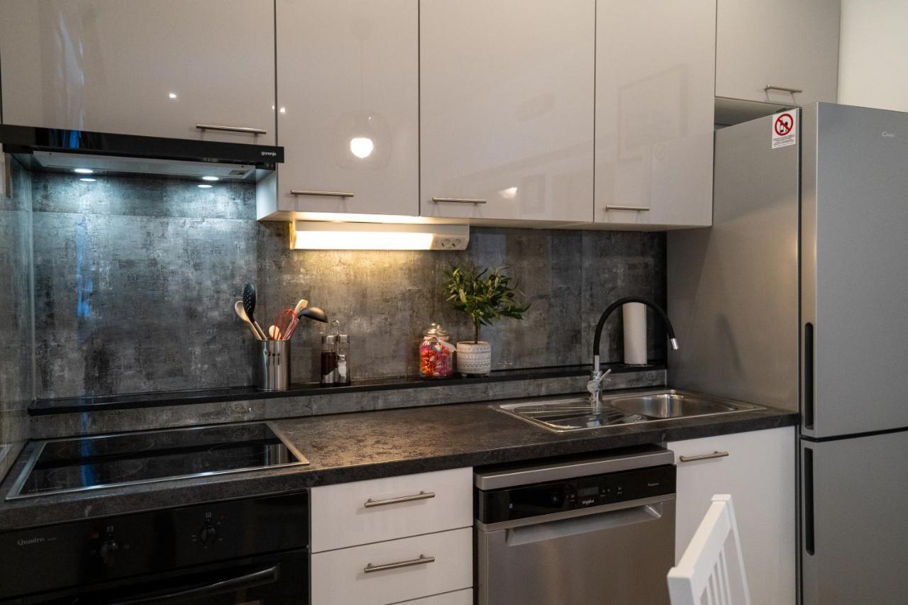 Apartman Dupin Dugi Rat Exteriér fotografie